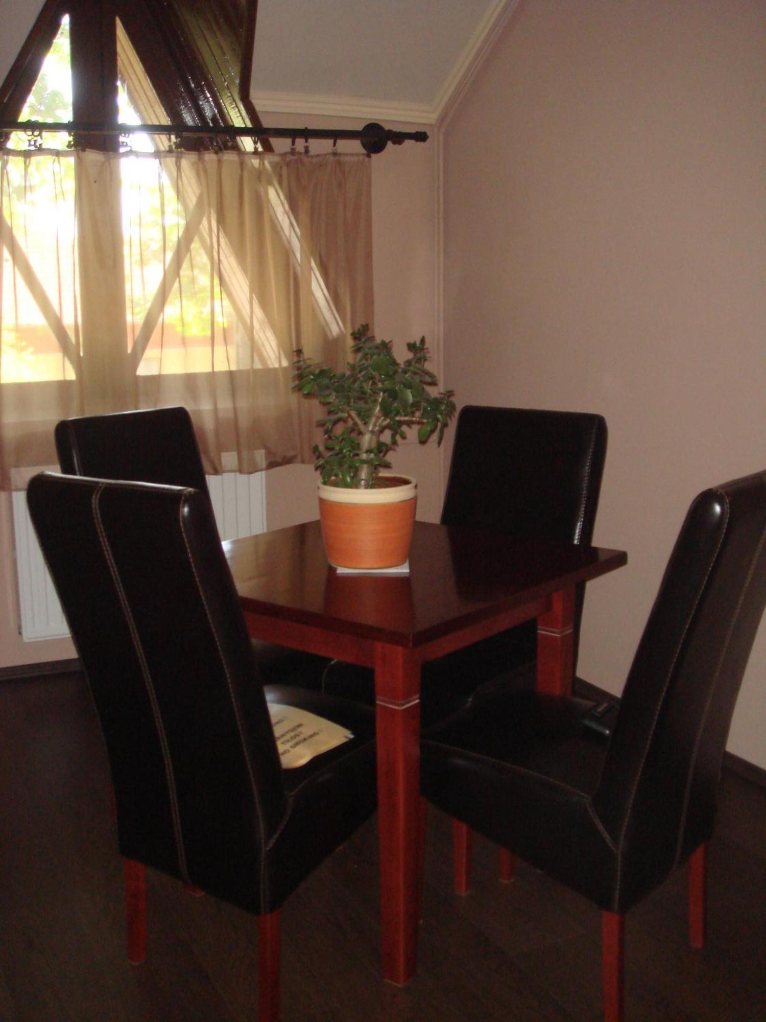 Bed and Breakfast Platan Panzio Nagyszenas Экстерьер фото