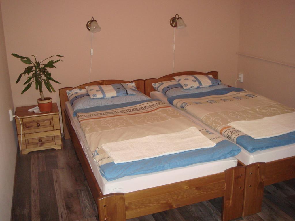 Bed and Breakfast Platan Panzio Nagyszenas Номер фото